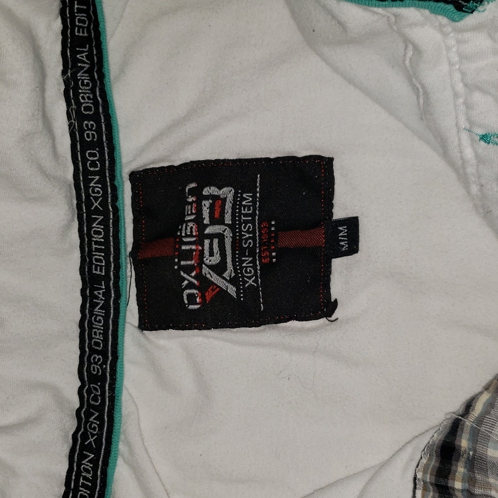 Men's Shirt - Picture 6 of 6